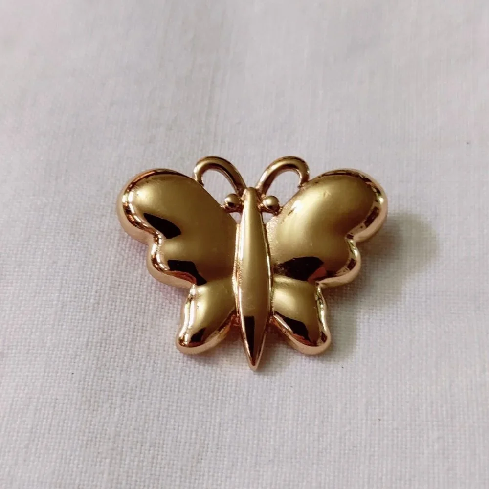 4/$20 Vintage Monet Signed Gold Tone Butterfly Brooch Pin Smooth Simple 1